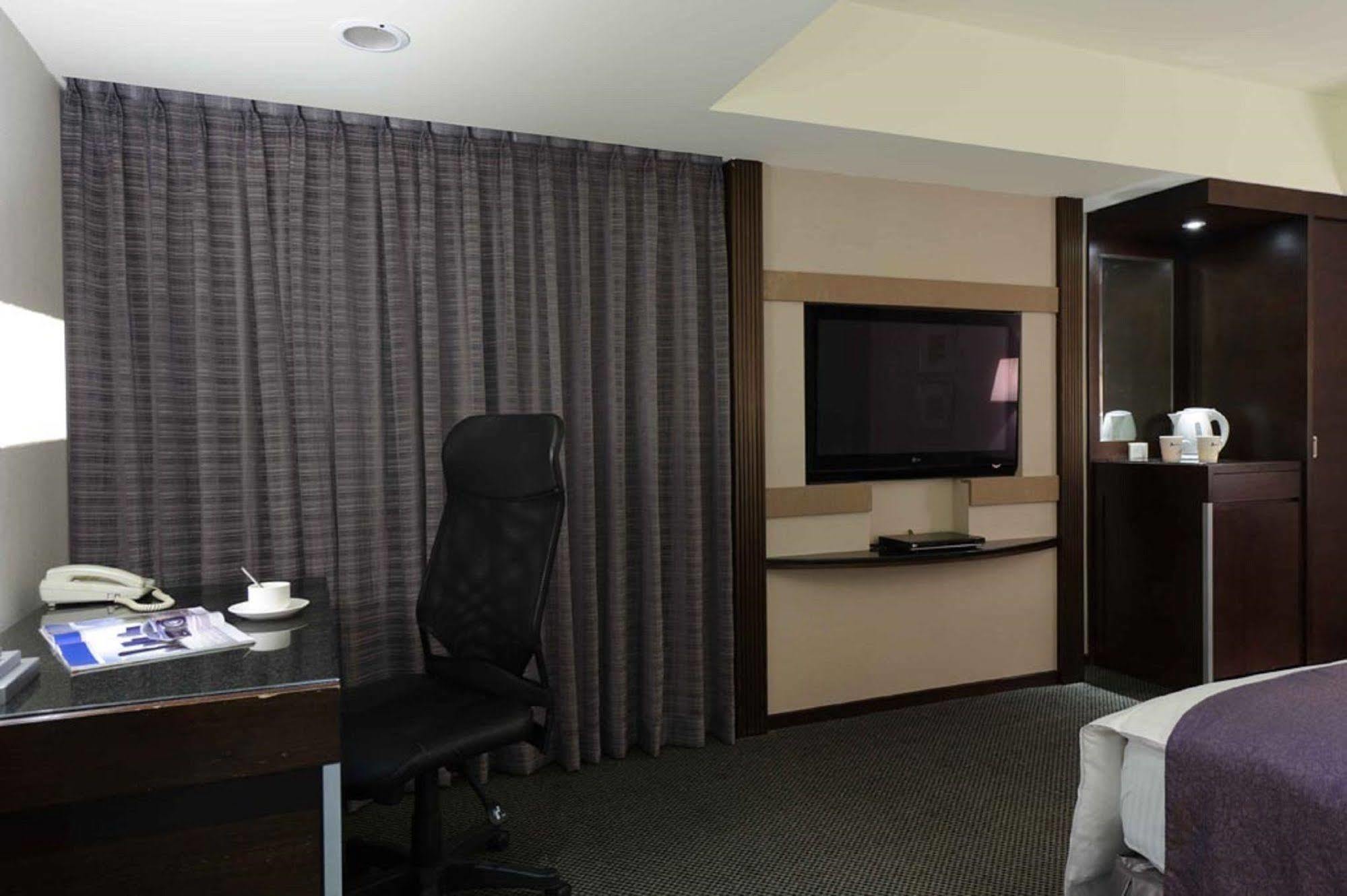 K Hotel - Yunghe Yonghe Esterno foto